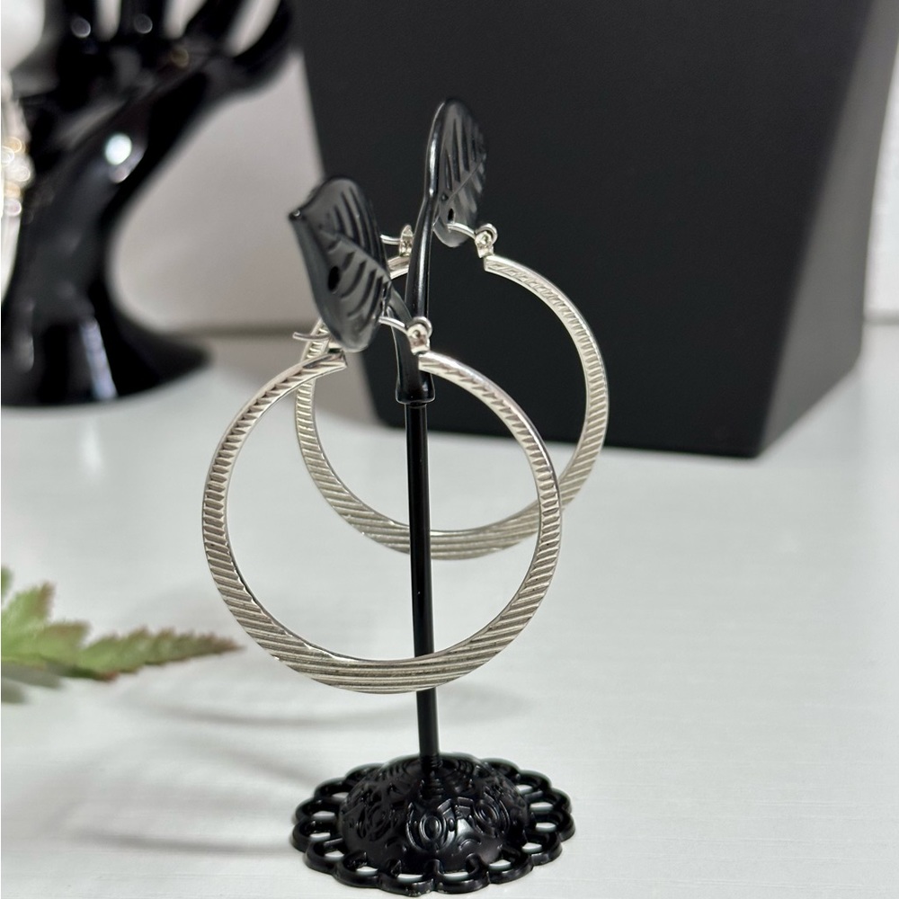Round Hoop Earring